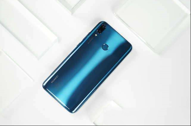 华为畅享 9 Plus手机测评： 6.5英寸全面屏的千元旗舰
