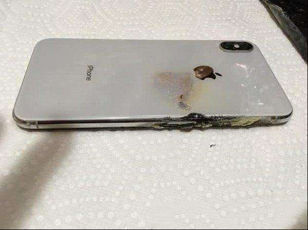 首台iPhoneXS Max自燃 ：苹果真的在走下坡路了
