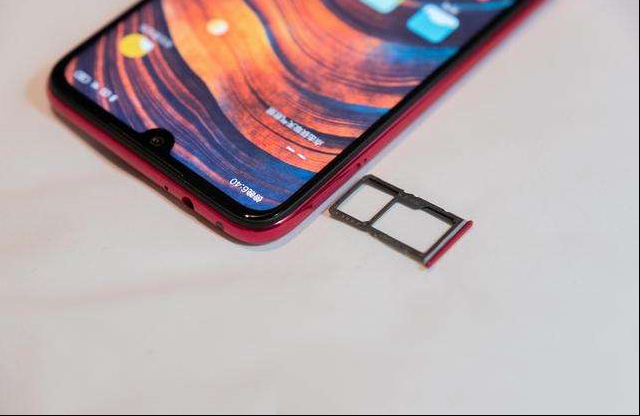 卢伟冰：Redmi Note 7 Pro仓库打包速度每分钟330部