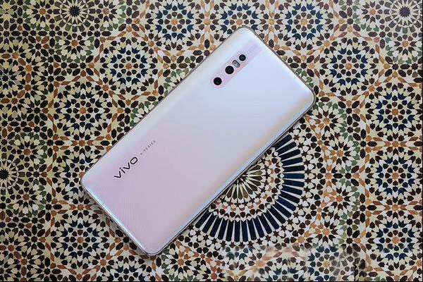 大容量续航持久全新vivo X27