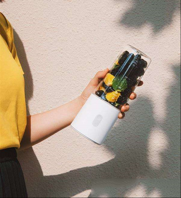 小米发布米家便携榨汁机：2小时快充技术、可榨15杯果汁