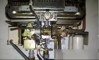 燃气热水器自动熄火的原因分析与维修