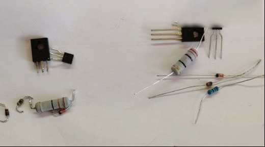 美的微波炉采用EGXCCA4-01-K（NEX）主板不通电的通病