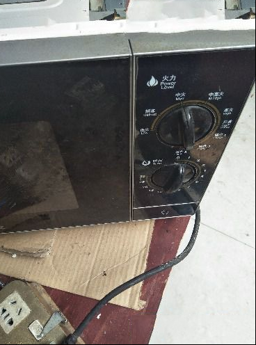 格兰仕微波炉不通电的检修思路