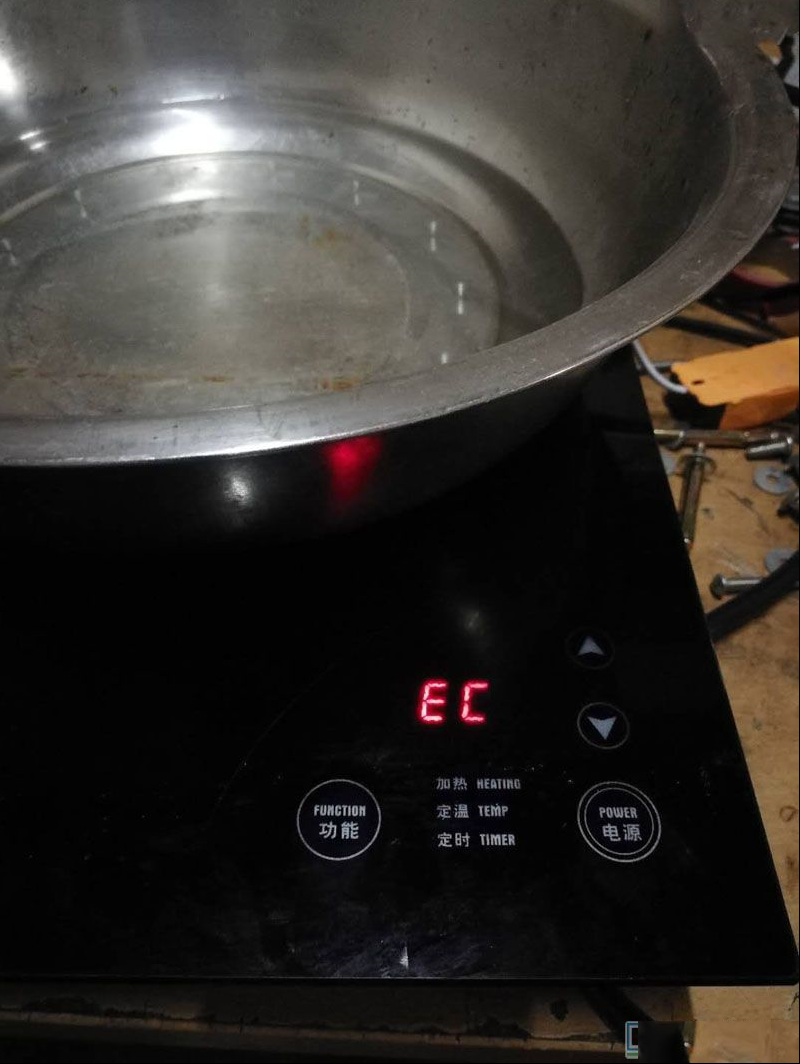 德昕TS-688电磁炉通电显示EC不能检锅的维修