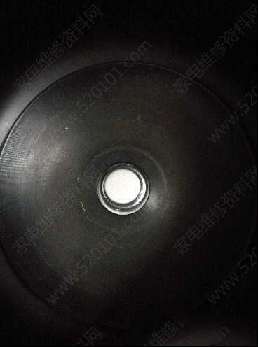 九阳F-40FY806电饭煲煮饭底部焦糊的检修思路