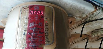 杂牌电压力锅电通电不显示的检修思路