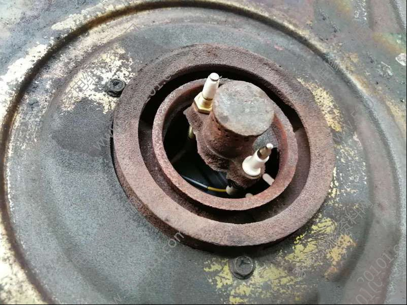 内藏燃气炉的螺丝拆卸经验方法