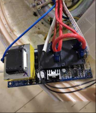 欧派DSZF-80电热水器开机30秒后显示E9代码