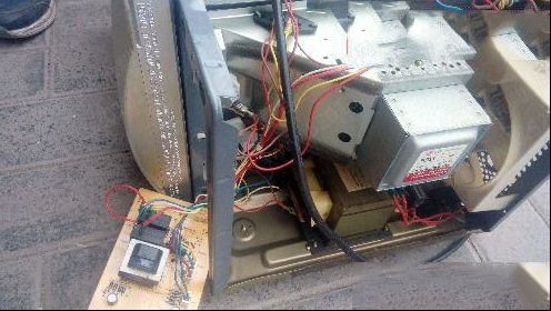 美的KD23C-BA5（G）微波炉不通电的检修思路