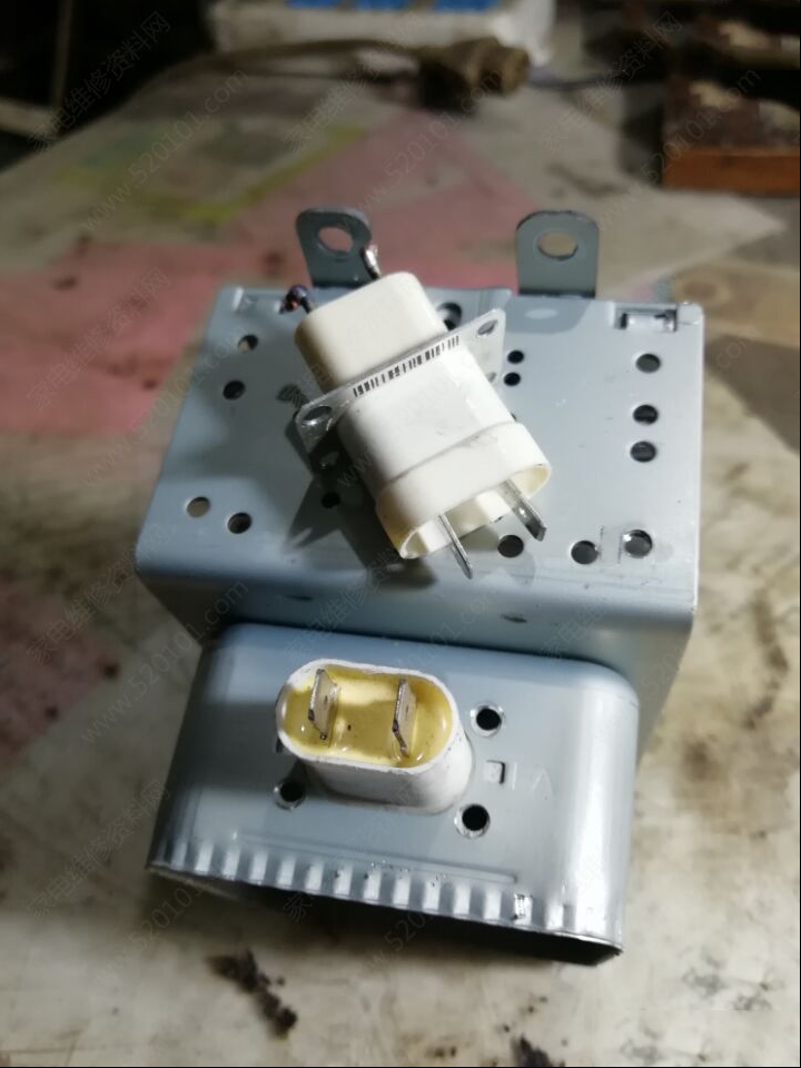 微波炉磁控管换座的过程（图）