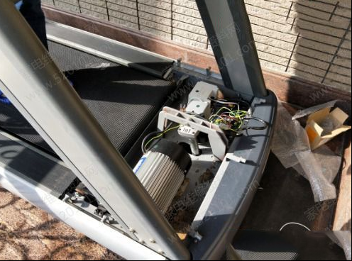 跑步机不通电的检修思路一例