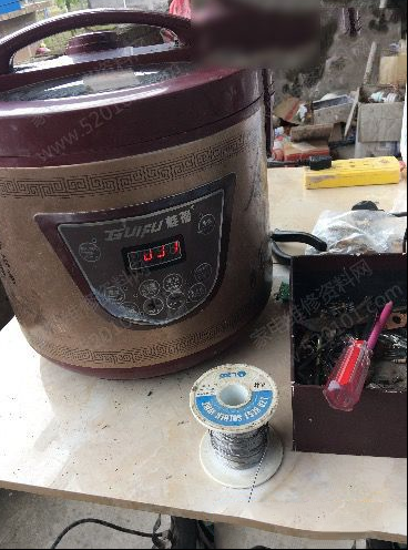 桂福电饭煲煮饭出现焦糊的检修思路