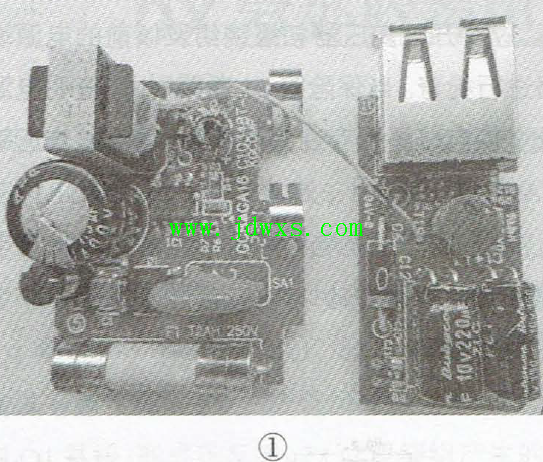 尼康S9100数码相机锂电池充电器原理与维修