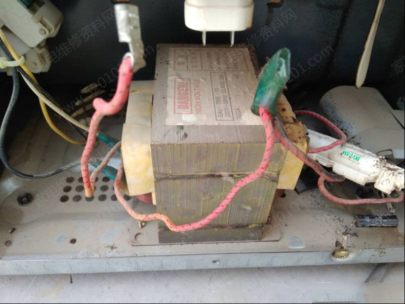 格兰仕微波炉不加热换变压器检修过程