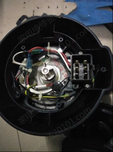 九阳破壁料理机显示E02故障代码的原因