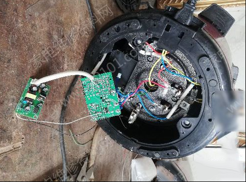 电压力锅中的电源模块代换注意事项