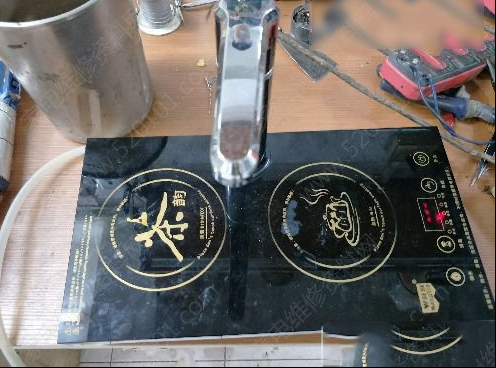 杂牌双炉电茶炉显示E3的奇特检修思路案例