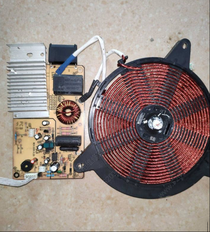 海尔C21-H2105电磁炉通电后显示E3代码的维修