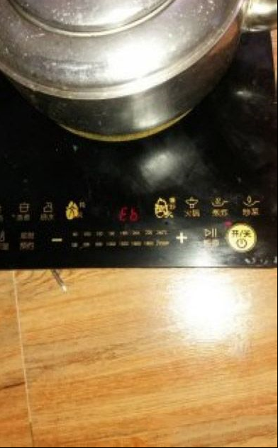 美的C21-RT2132电磁炉显示E6代码的检修思路