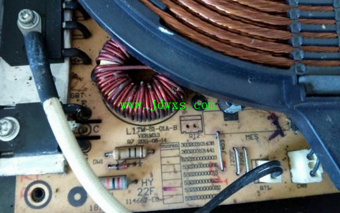 美的C21-SK2103电磁炉检不到锅不加热的维修