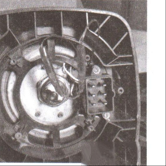 凯爵KB-02破壁机显示E2代码的检修思路