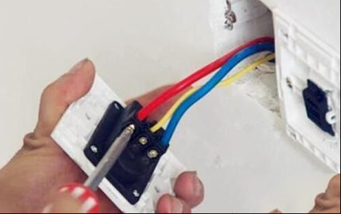 没带电笔且不万用表怎么判断是否为火线