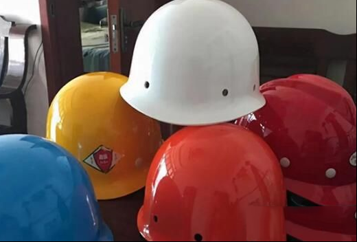 施工现场安全帽颜色及使用规定