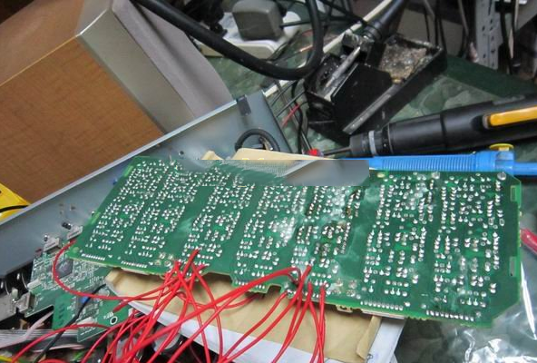 安桥TX-NR609中置和右声道有明显于其他声道的静噪